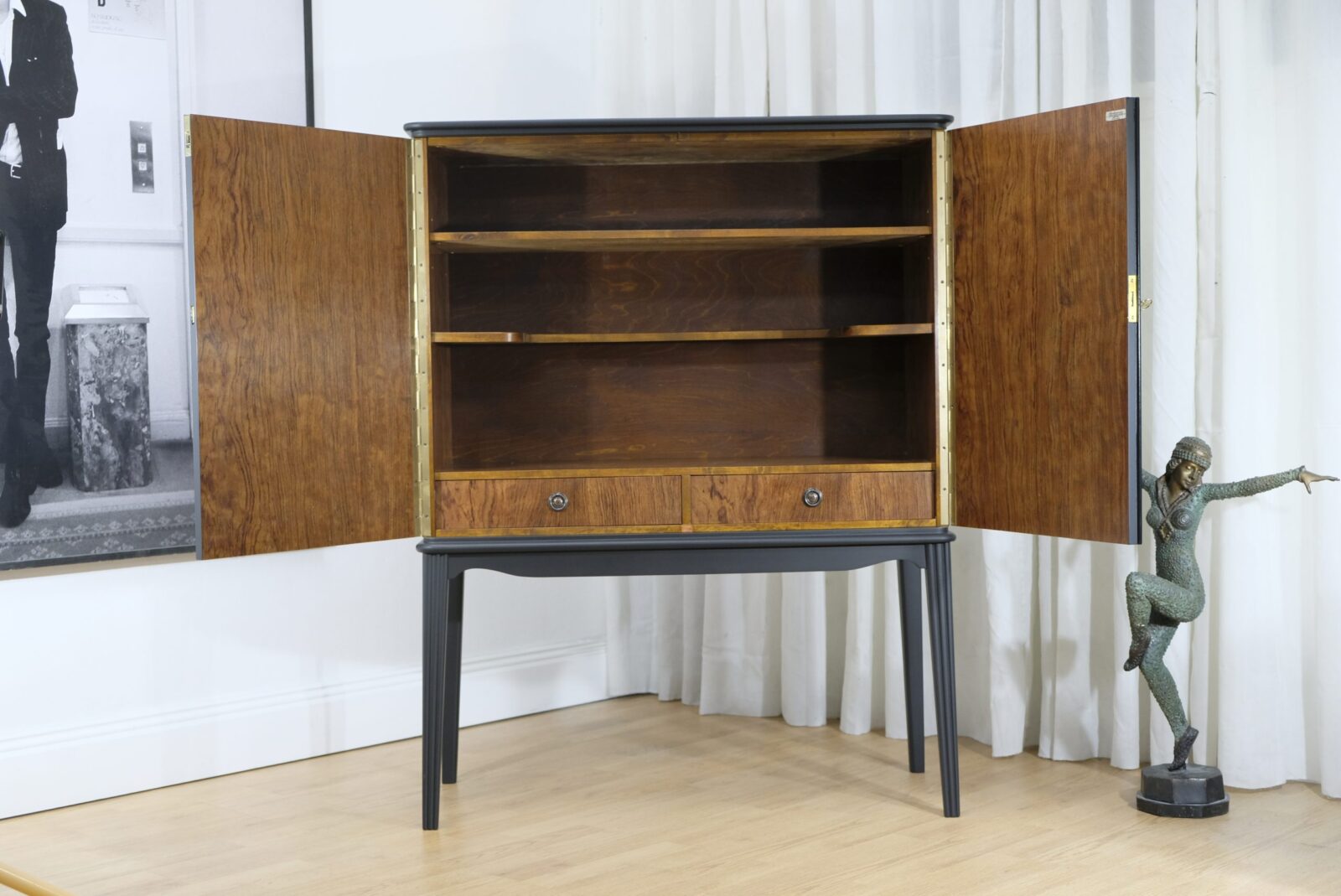 SÅLT - SKÅP SWEDISH MODERN 1930-TAL - Liknande kan beställas