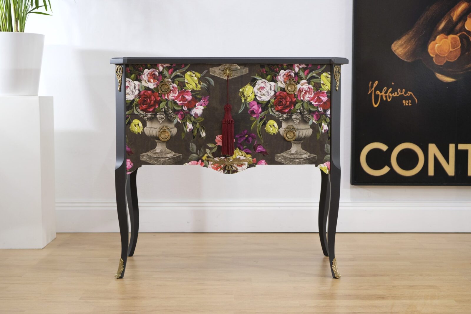 GUSTAVIAN ROSES - LIKADAN KAN BESTÄLLAS
