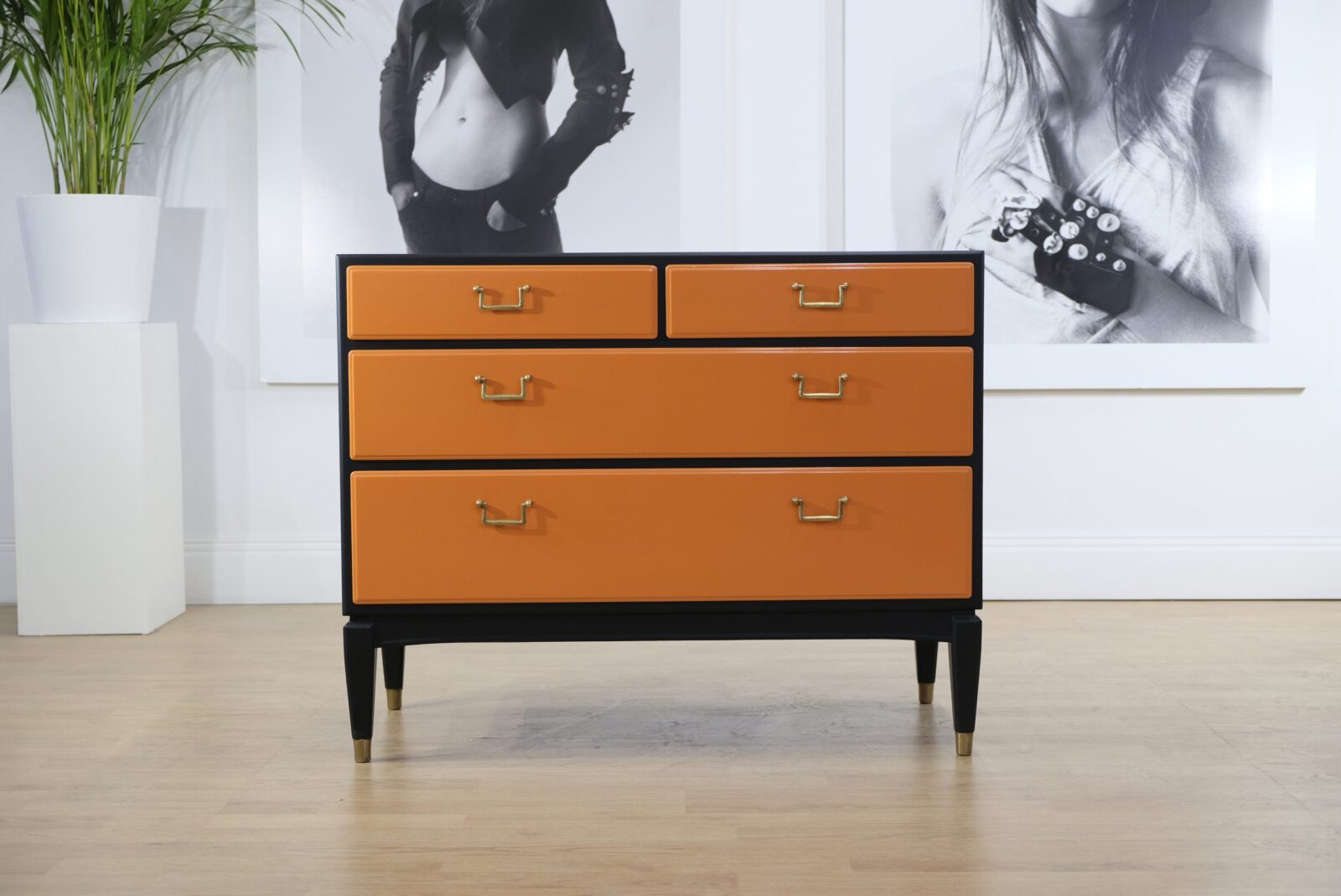 SWEDISH MODERN BYRÅ - HERMÉS - Såld