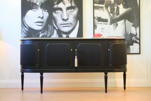 Gustavianskt Sideboard - Liknande kan beställas